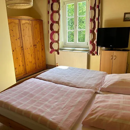 Zajazd Gaestehaus Gut Frauendorf