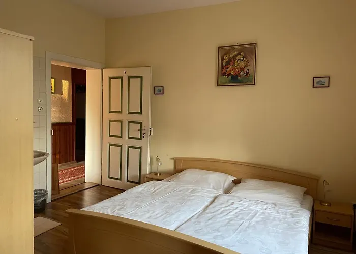 Gaestehaus Gut Frauendorf Мини-отель