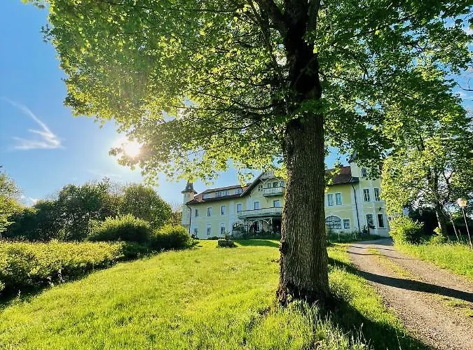 Gaestehaus Gut Frauendorf Kro