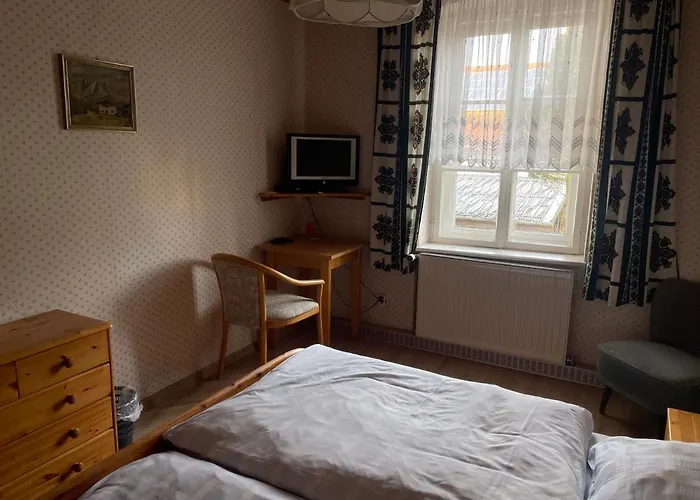 Kro Gaestehaus Gut Frauendorf *