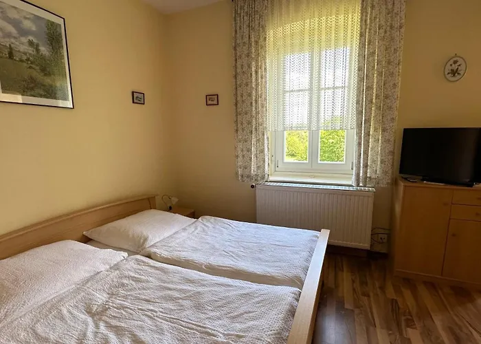 Gaestehaus Gut Frauendorf Kro *